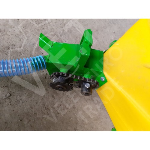 Бачок для удобрений картофелесажалки