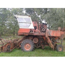 Комбайн Нива