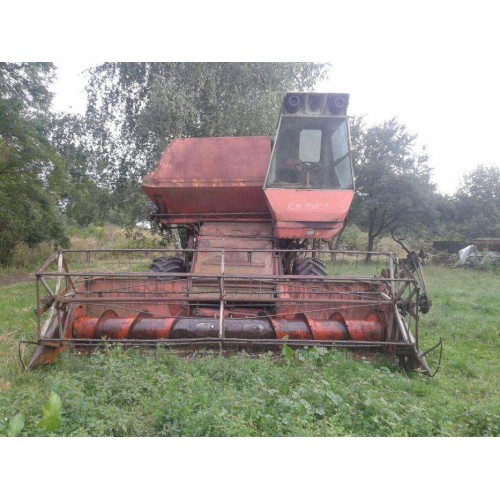 Комбайн Нива