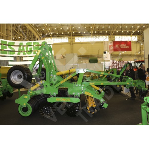 Компактная дисковая борона KRONOS 3 с ножевыми катками