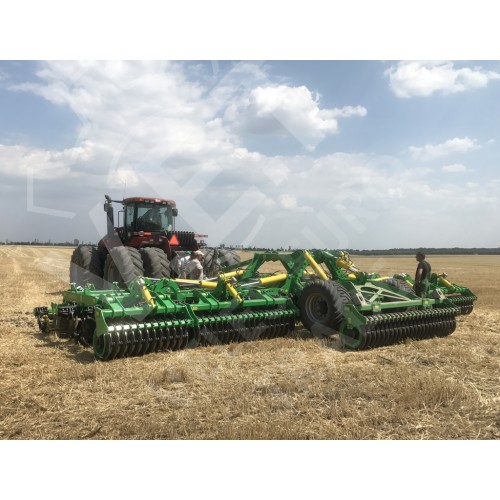 Компактная дисковая борона KRONOS 11 с ножевыми катками прицепная