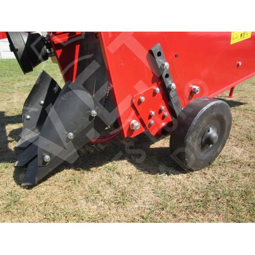 Картофелекопалка транспортерная однорядная WIRAX