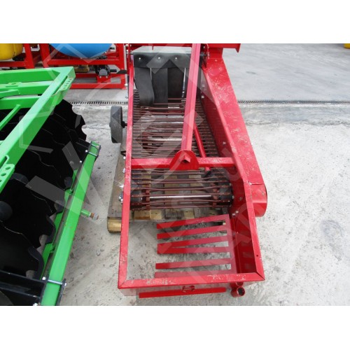 Картофелекопалка транспортерная однорядная WIRAX