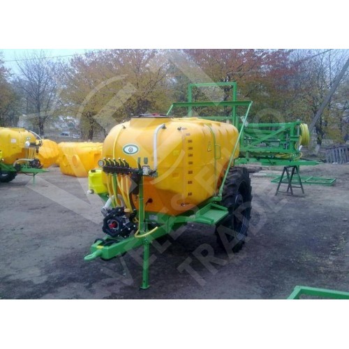 Опрыскиватель прицепной 2500л /18м