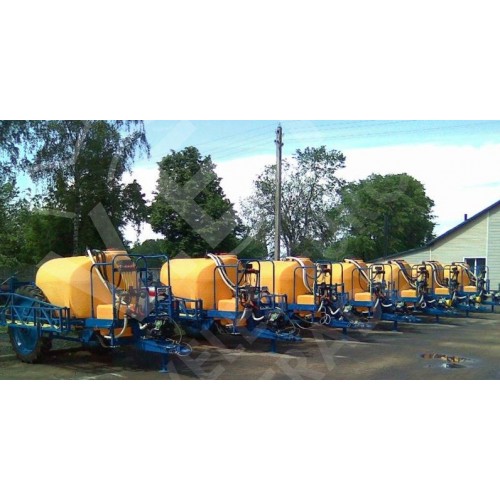 Опрыскиватель прицепной 2500л /18м