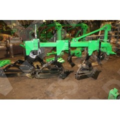 Плуг трехкорпусный навесной PNVB 3‒40 с предплужником