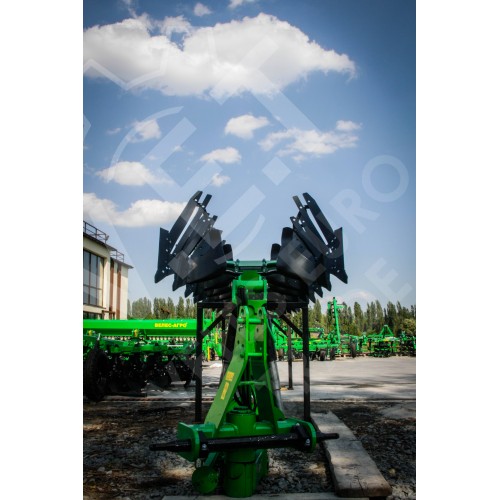 Плуг оборотный полунавесной серии ПОН 7-40 +1