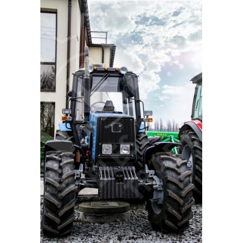 Трактор БЕЛАРУС 1221.2 (4х4 )